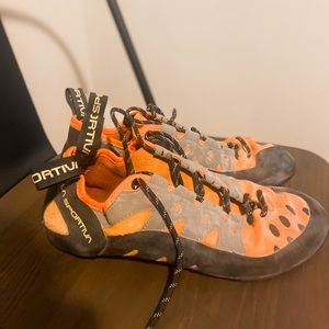 LA SPORTIVA MENS BOULDERING SHOES SIZE 10